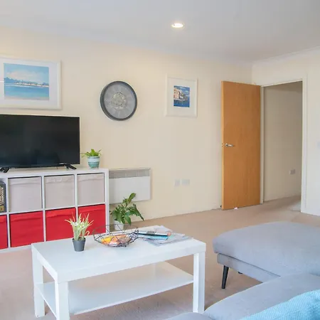 Steps Away From New Street Station & 2 Beds & 2 Baths Flat At City Center Birmingham Exterior photo