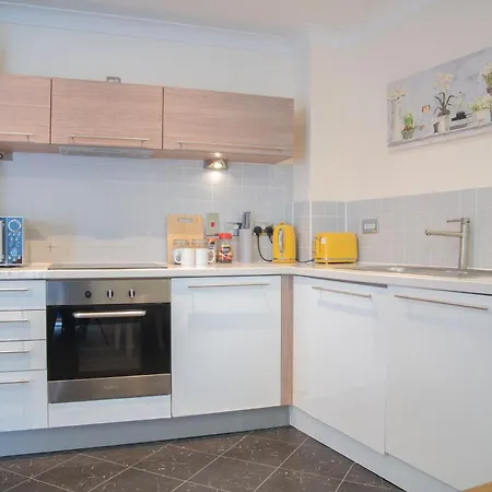 Steps Away From New Street Station & 2 Beds & 2 Baths Flat At City Center Birmingham Exterior photo